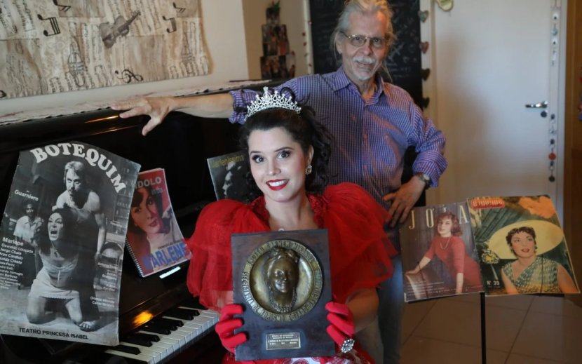 Totem-Caio-Martins-jornal-o-dia-mona-e-cezinha