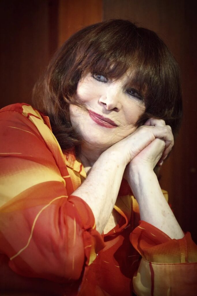 Totem-Caio-Martins-marlene-683x1024